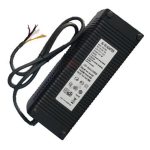 آداپتور رومیزی بدنه پلاستیکی 12ولت 12.5آمپر